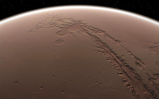 Долина Маринер на поверхности Марса
